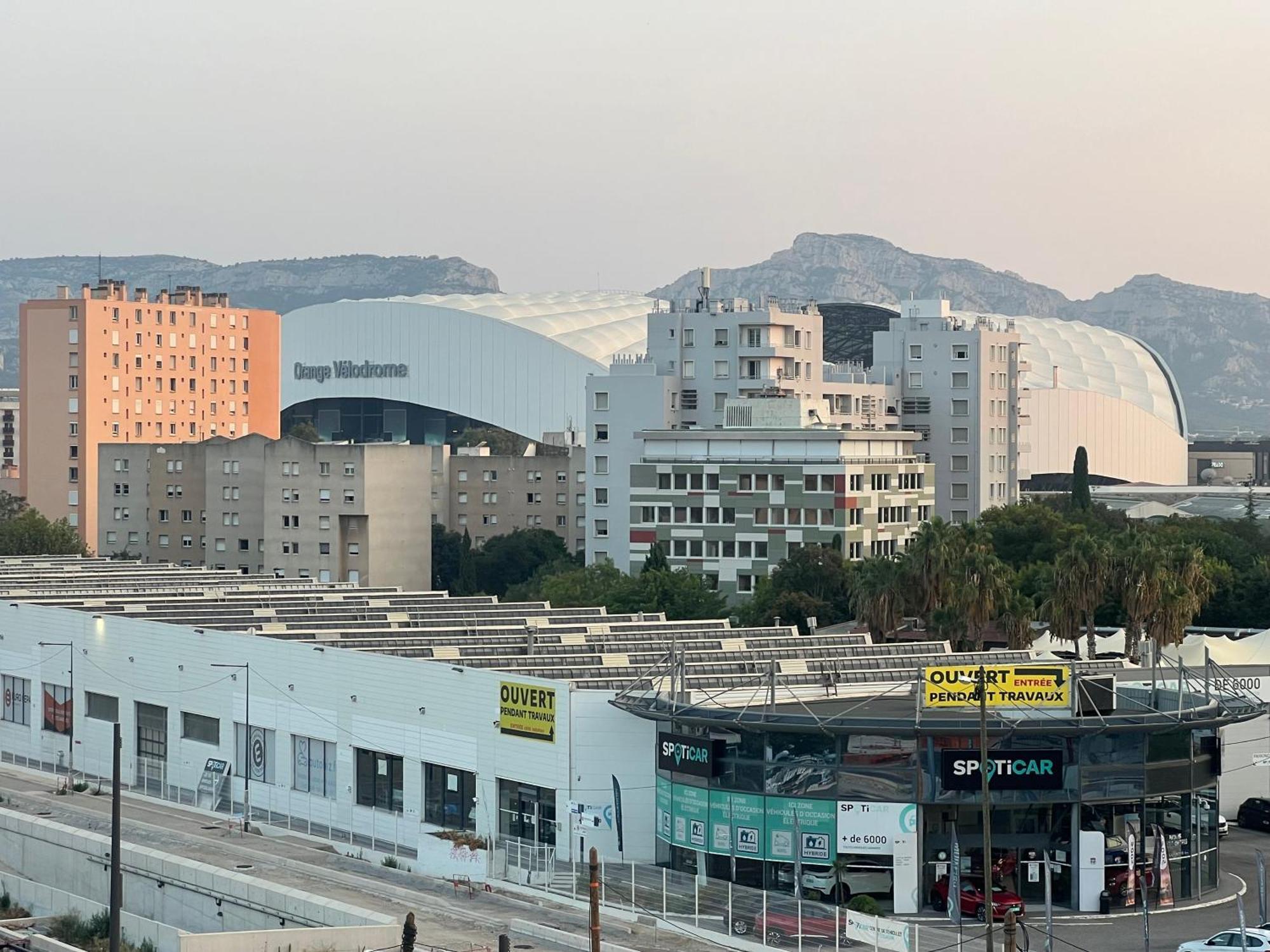Appartement 2 Chambre Et Grand Sejour 100M2 A 5 Min Du Stade Velodrome Marseille Eksteriør billede